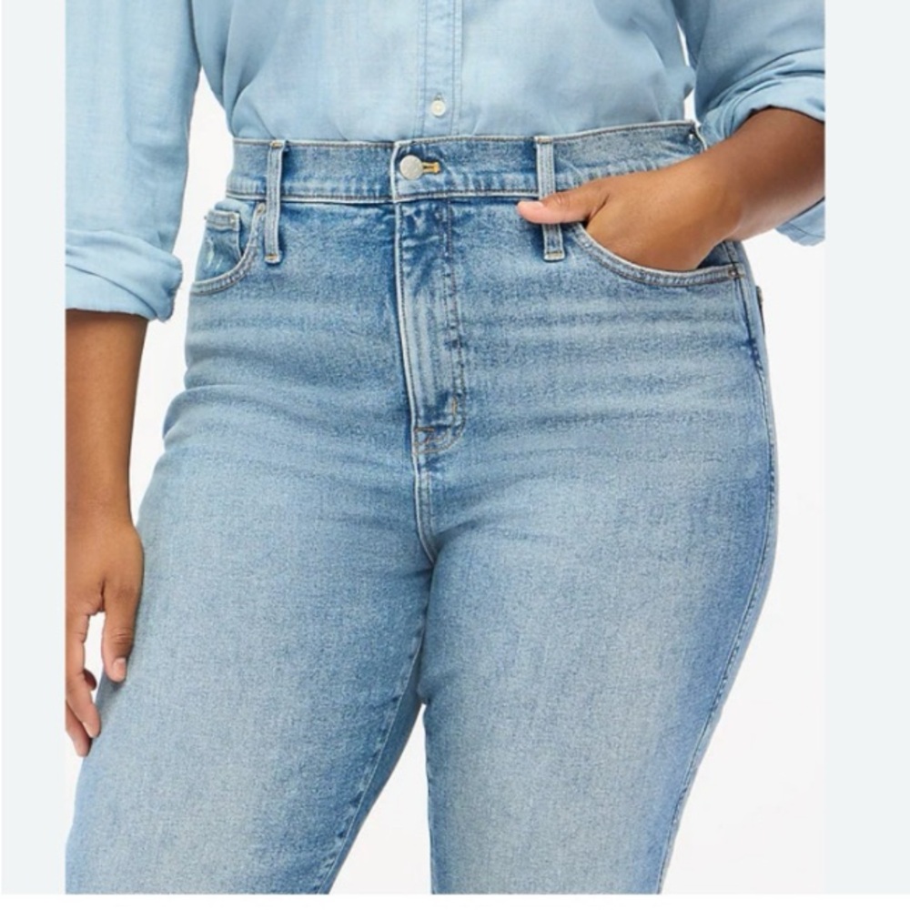 J. Crew Factory Vintage 90’s Classic Straight Women Jeans Color Blue Size 32T